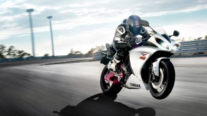 yamaha-r1-race-sports-bike